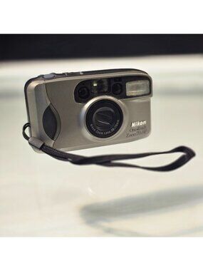 Nikon One Touch Zoom 70 AF Point and Shoot 35mm Film Camera Date